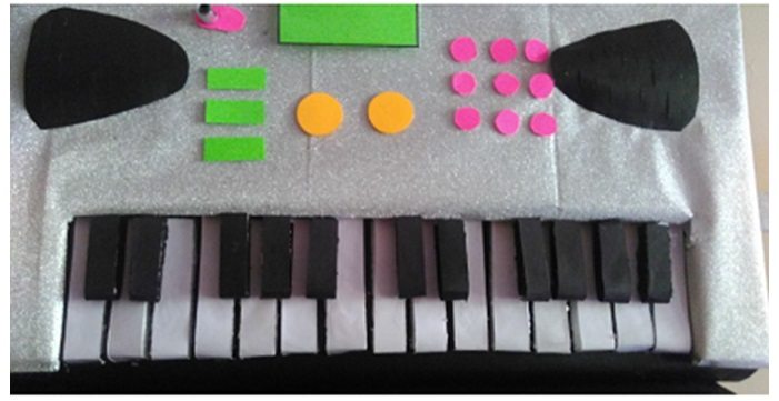 piano keyboard: art craft project